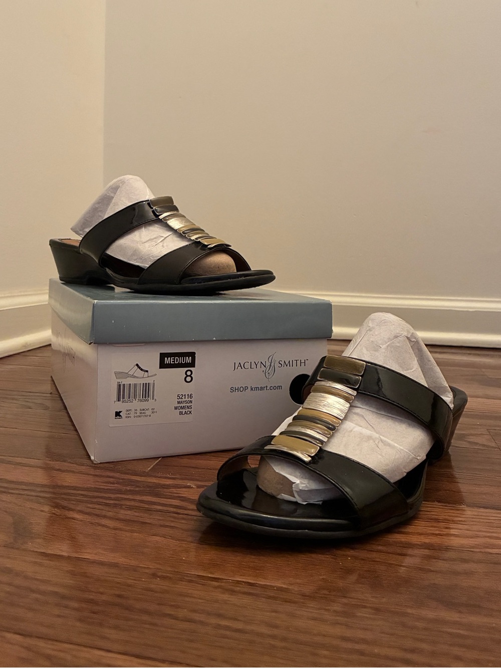 Jaclyn Smith Faux Patent Leather Sandal Black Size 8M